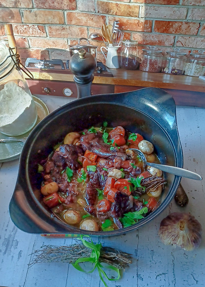 Bœuf Bourguignon Traditionnel : Un Plat Réconfortant avec ma Touche Secrète