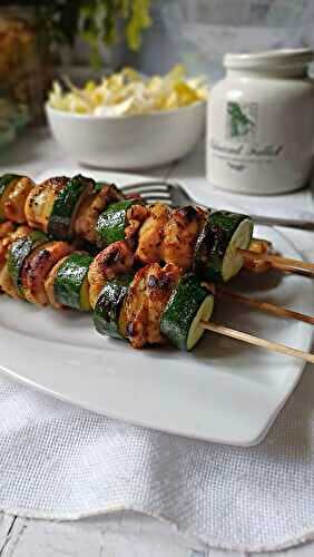 Brochettes de lapin à la provençale, courgettes & huile d’olive