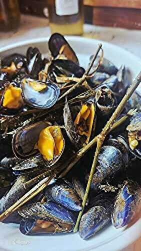 Moules de bouchot rôties au four au fenouil sauvage : une recette iodée et parfumée