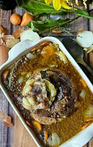 Jarret de porc rôti au four et lentilles fondantes – Recette automnale pour 2 personnes