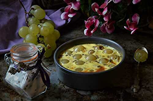 Petits gratins d'automne au raisin blanc et sucre à la lavande
