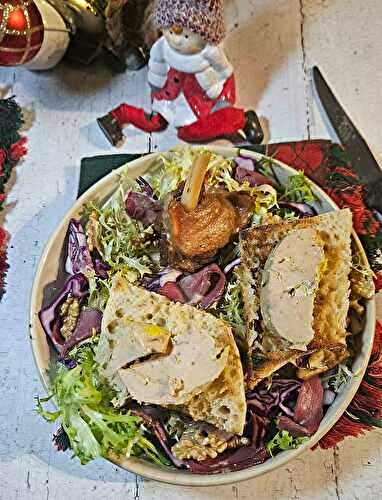 Salade gersoise traditionnelle : ma version hivernale aux manchons de canard, foie gras et chou rouge