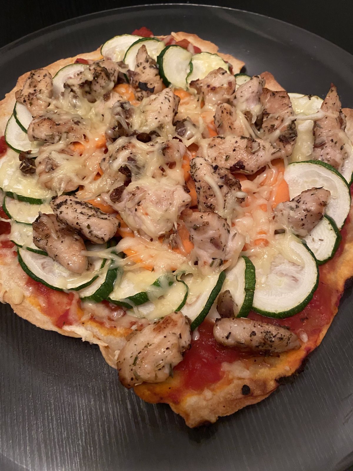 PIZZA MINUTE SUR UNE PATE FINE