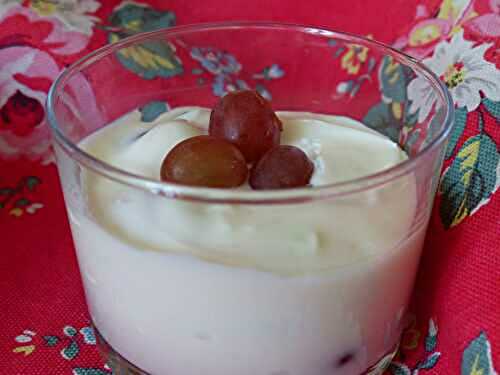 Pot de fromage blanc rhum raisins
