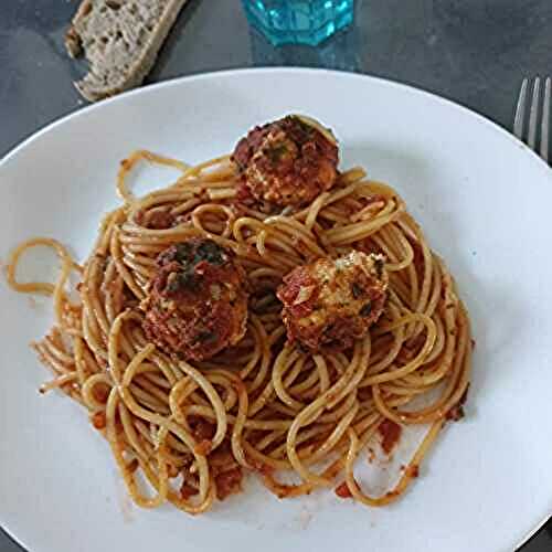 Spaghettis aux boulettes de poulet tomatées au combi ninja