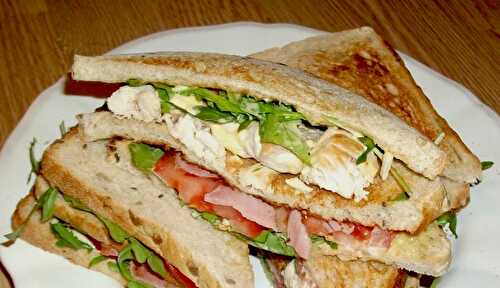 Chicken & Bacon Club Sandwich et Burger au cordon bleu, ou la junk food pour les gourmets