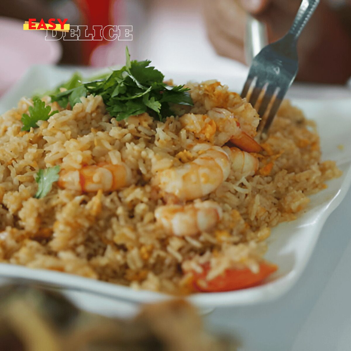 Riz Sauté Thaï aux Légumes et Crevettes : Un Plat Savoureux et Facile