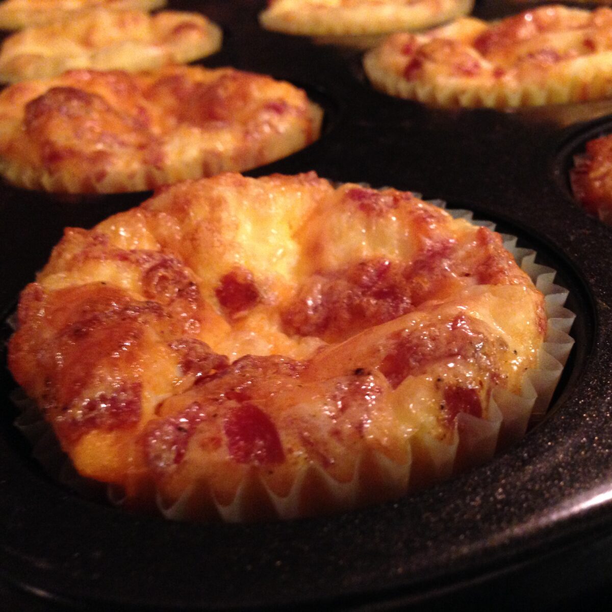 Mini Quiches au Poulet et Dinde Fumée