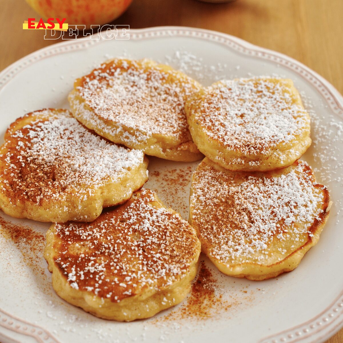 Pancakes aux Pommes Juteux en 5 Minutes