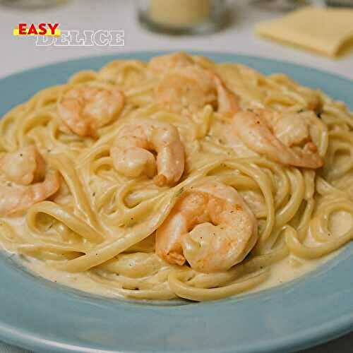 Crevettes avec une sauce Alfredo