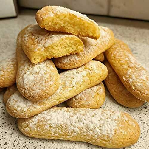 Biscuits à la Cuillère Maison : légers et parfaits pour vos desserts !