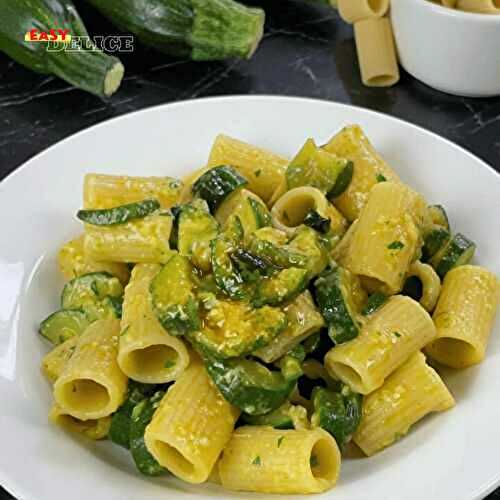 Pasta aux Courgettes & Sauce Crémeuse aux Herbes Italiennes