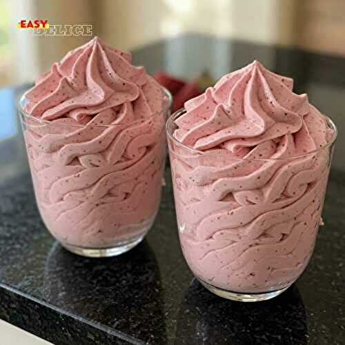 Mousse Fraise Ultra Crémeuse — 3 Ingrédients & Résultat Bluffant