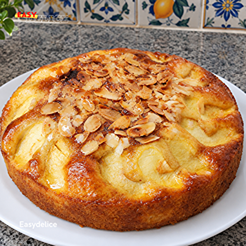 Gâteau Moelleux aux Pommes et Amandes — Fondant, Doré & Délicieusement Parfumé