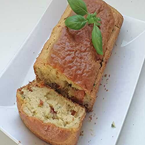 Cake aux tomates confites : un apéro rapide et savoureux