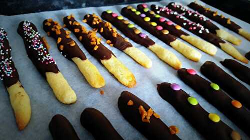 Batonnets de biscuits au chocolat type mikado géant