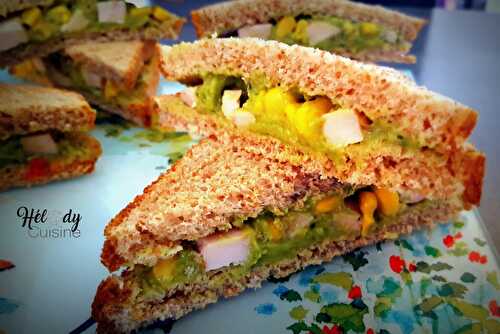 Club sandwich au poulet, maïs et guacamole
