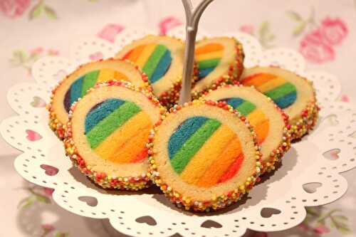 Biscuits au coeur arc-en-ciel (rainbow cookies)