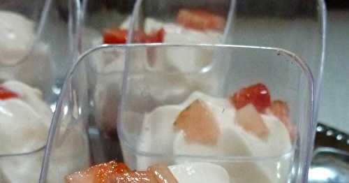 Petites verrines fraises-chocolat-rhubarbe