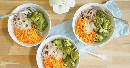 Assiette végétale complète : brocolis vapeur, carottes râpées, couscous, sauce "fauxmagère" (vegan, IG bas)