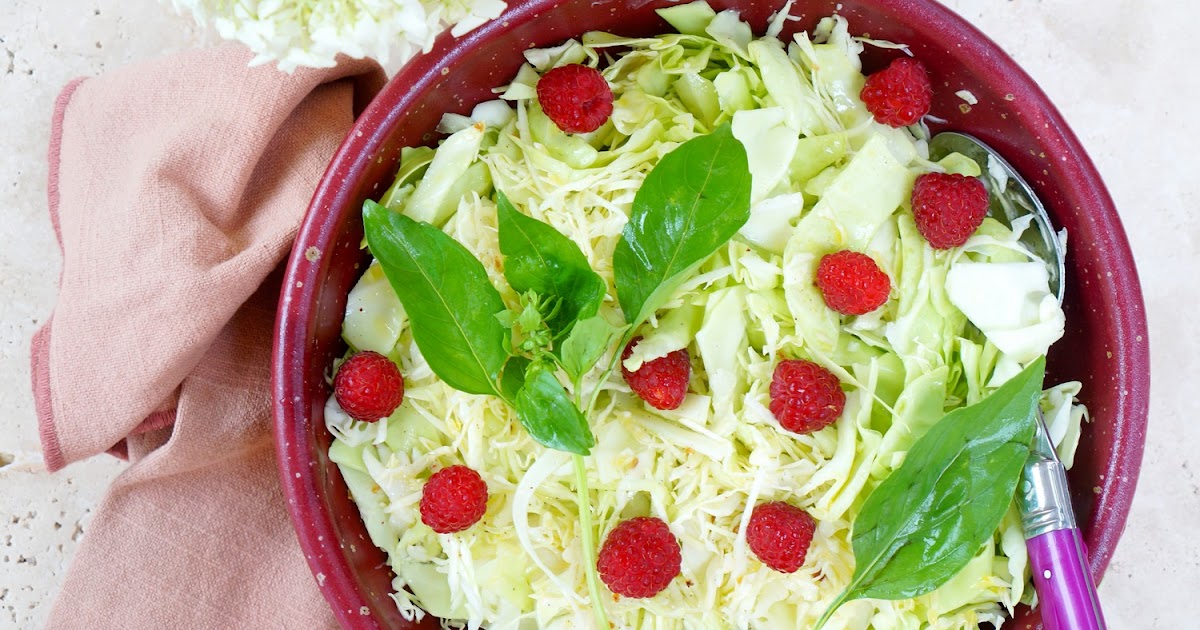 Salade de chou blanc, citron, basilic, framboises