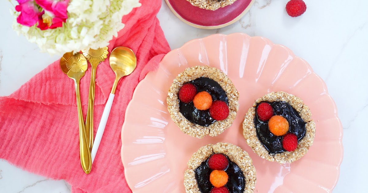 Tartelettes crues sésame noir et framboises (dessert, goûter, vegan, sans gluten)