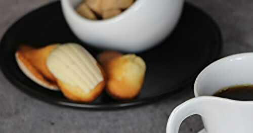 Mini madeleines à la coque croquante en chocolat