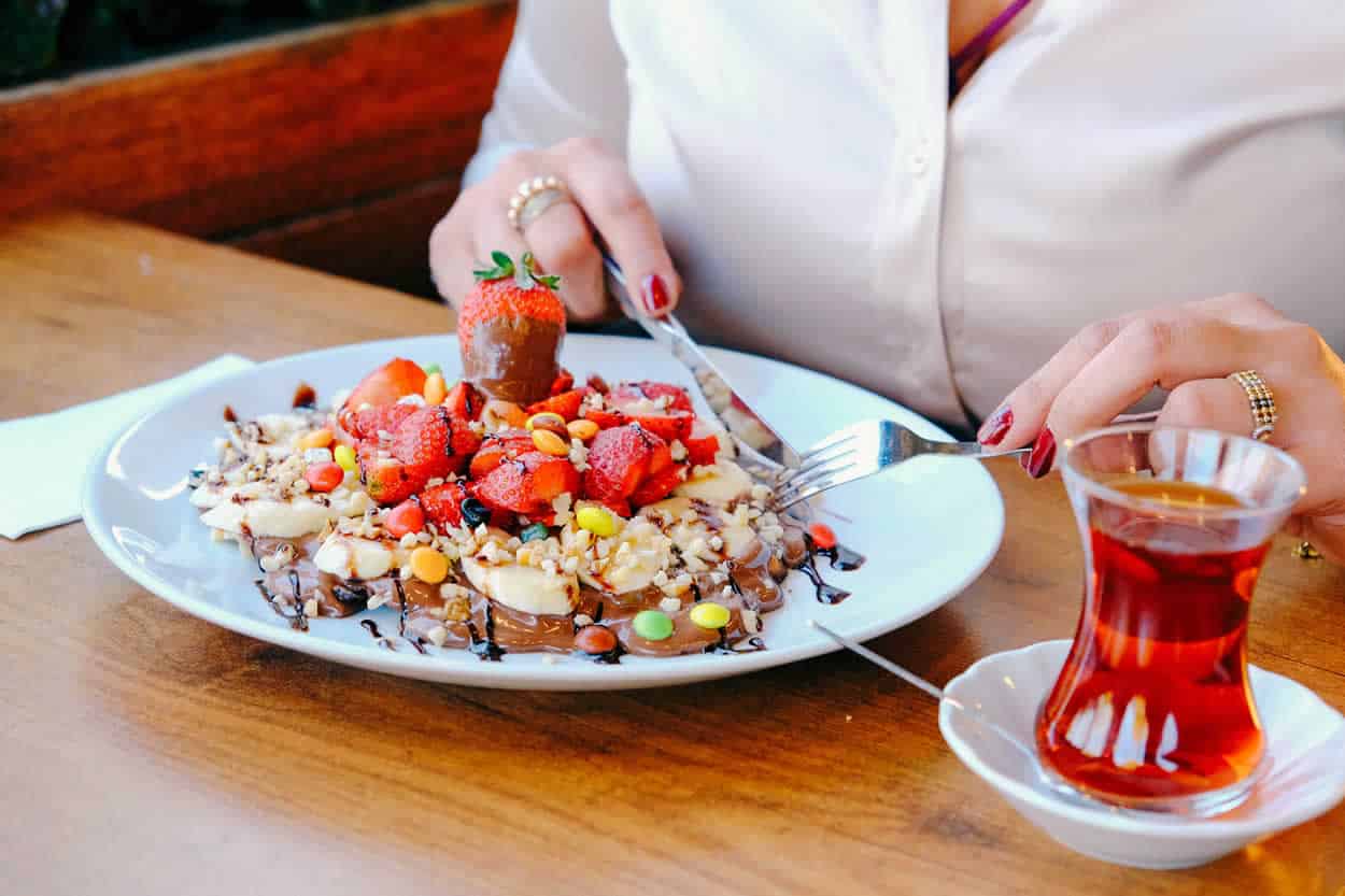 Gaufres à la sauce chocolat et fruits : un dessert pour 2 personnes !