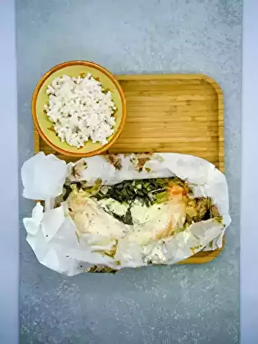 Papillotte de saumon aux oignons nouveaux