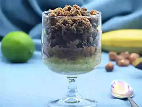 Verrine banane-citron vert, chocolat, noisettes