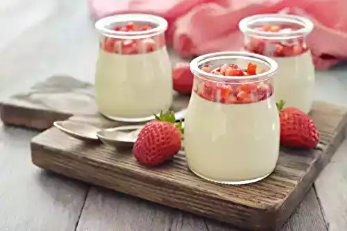 Verrine panna cotta de fraises poêlées, biscuit