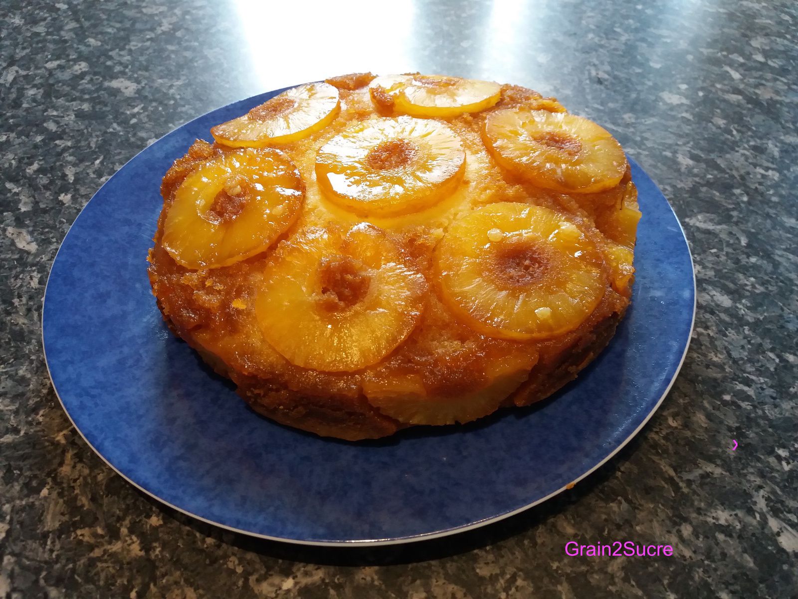 Gâteau à l'ananas caramélisé