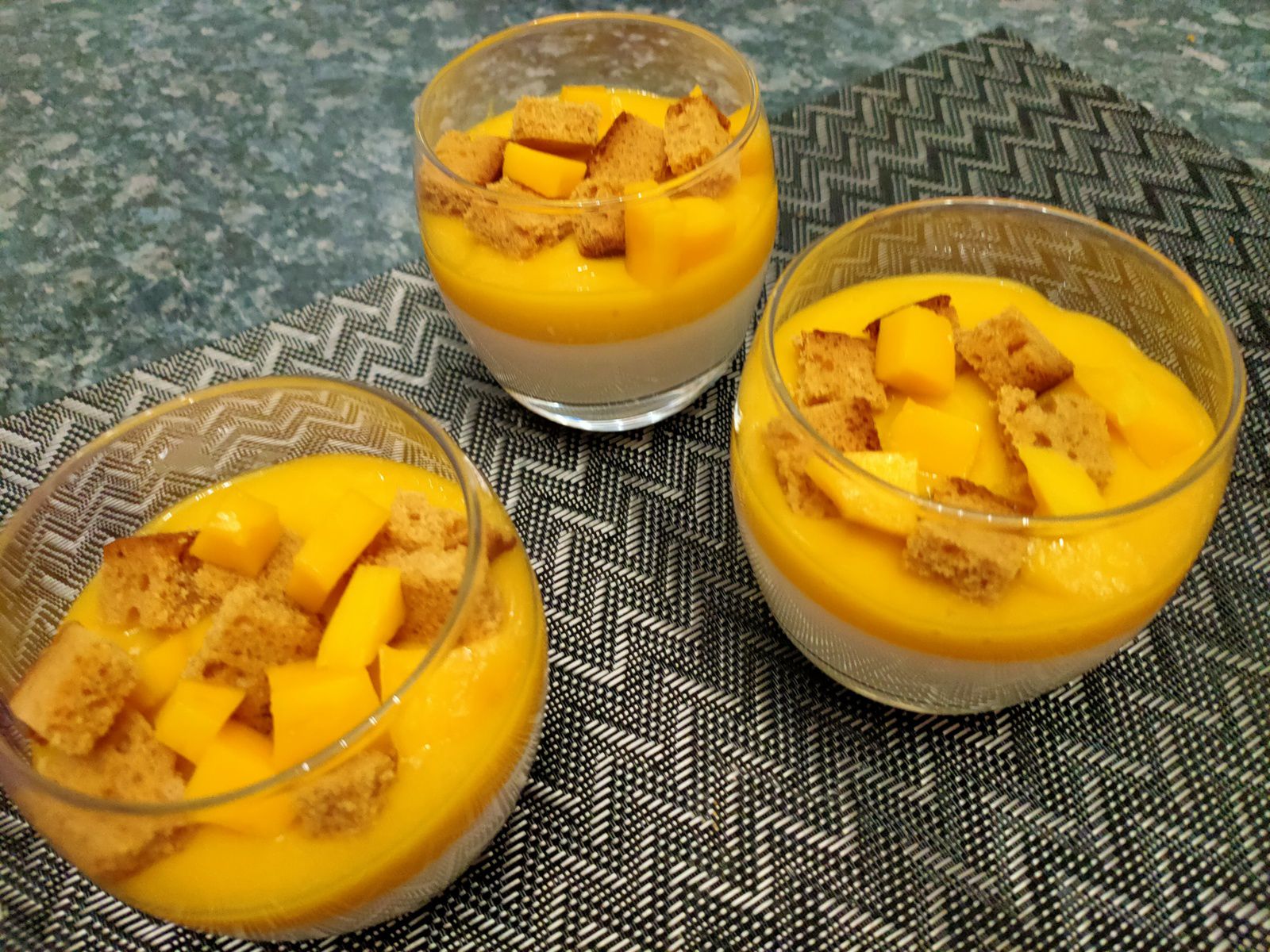 Panna cotta à la mangue