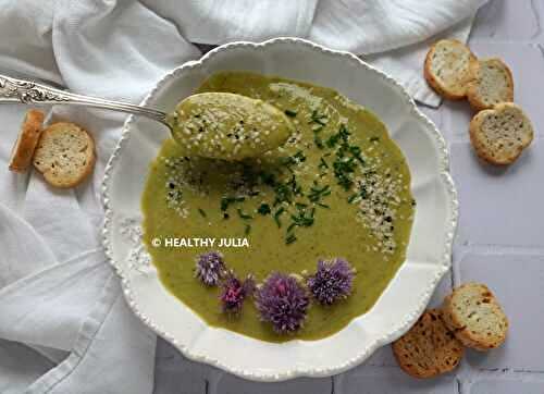 VELOUTÉ DE COURGETTES ET PETITS POIS À LA CIBOULETTE #VEGAN