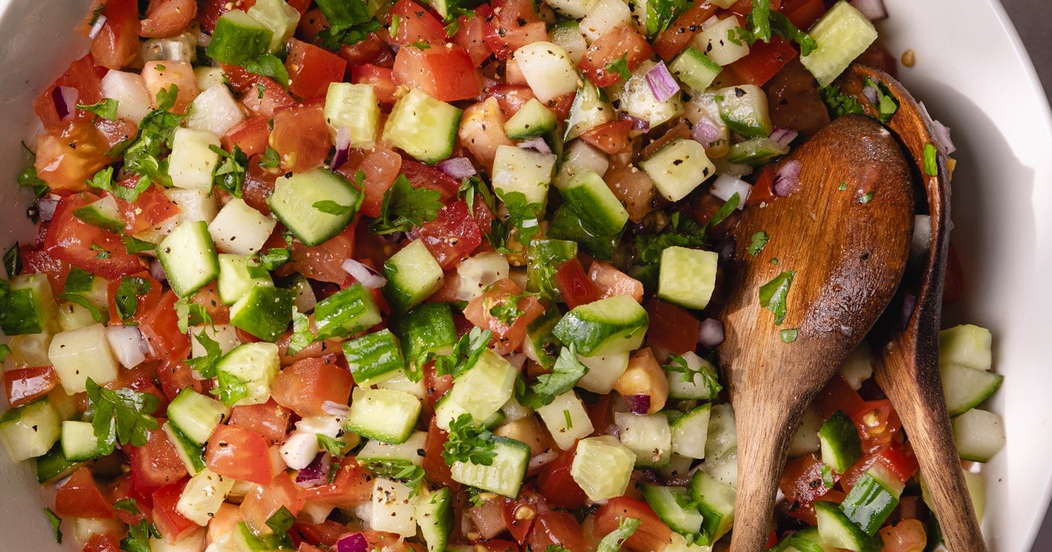 La salade shirazi, le plat d’accompagnement parfait de l’été !