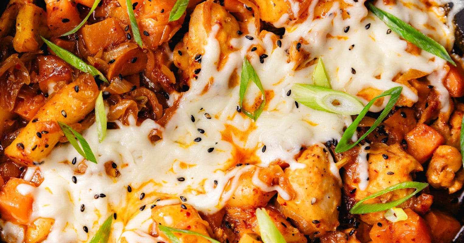 Dakgalbi, le poulet sauté épicé banger de la cuisine coréenne !