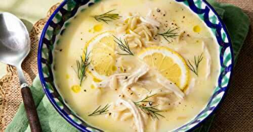 La soupe grecque au citron et poulet (avgolemono)
