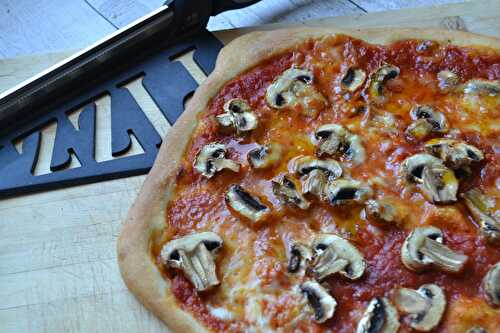 Pizza aux champignons