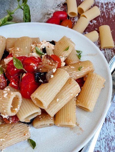 Pâtes tomates cerises féta rôtis et aubergine #végétarien