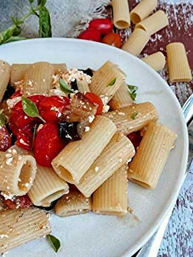 Pâtes tomates cerises féta rôtis et aubergine #végétarien