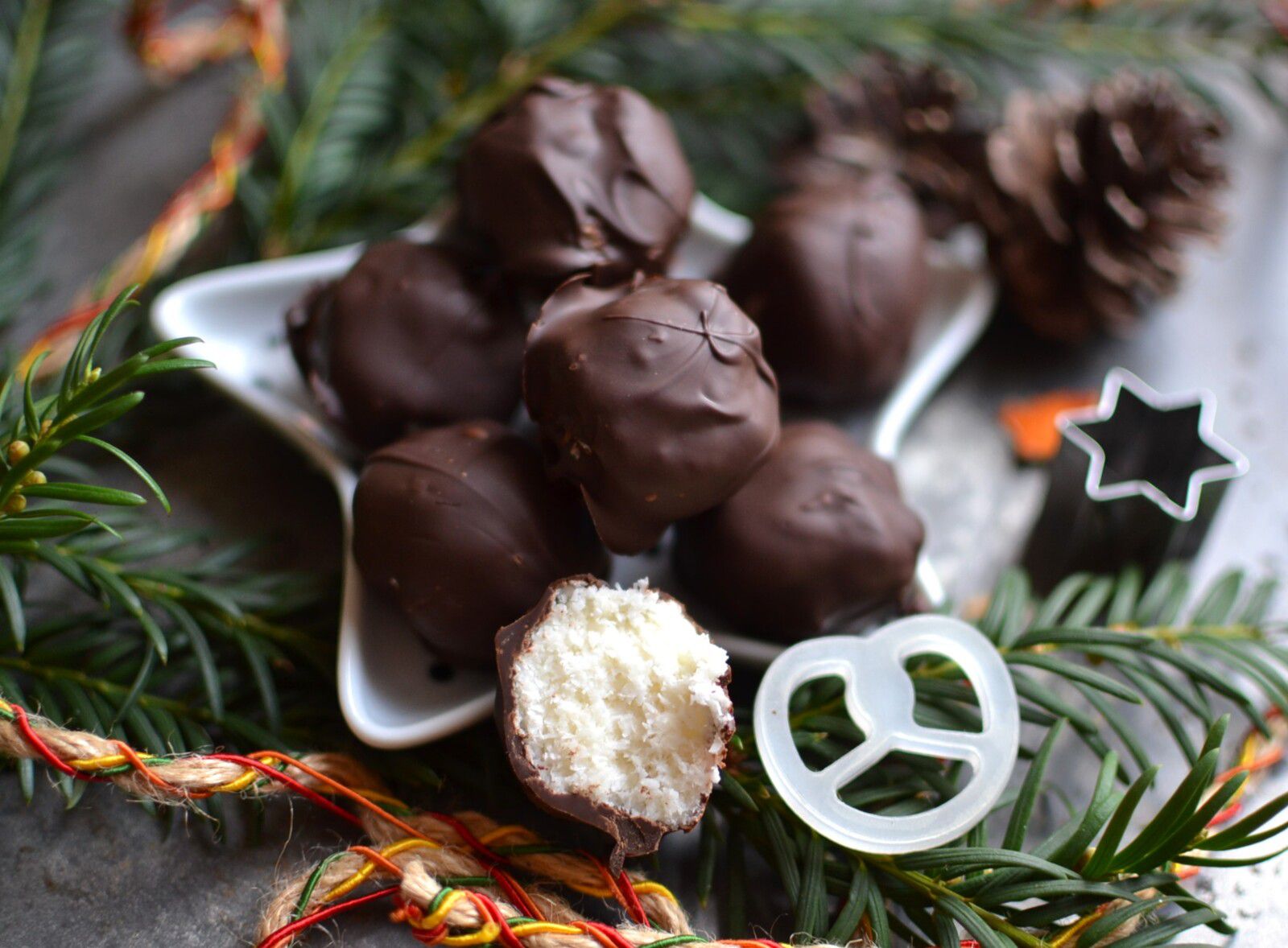 Bonbons chocolatés noix de coco  - Gourmandises 2024