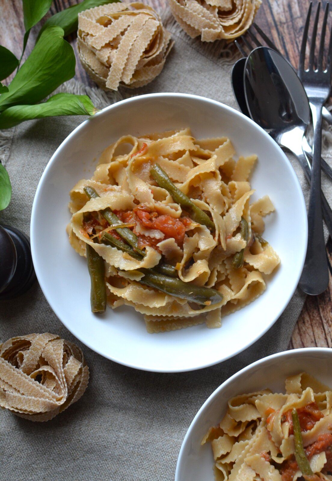 Pâtes intégrales haricots verts, tomates et anchois