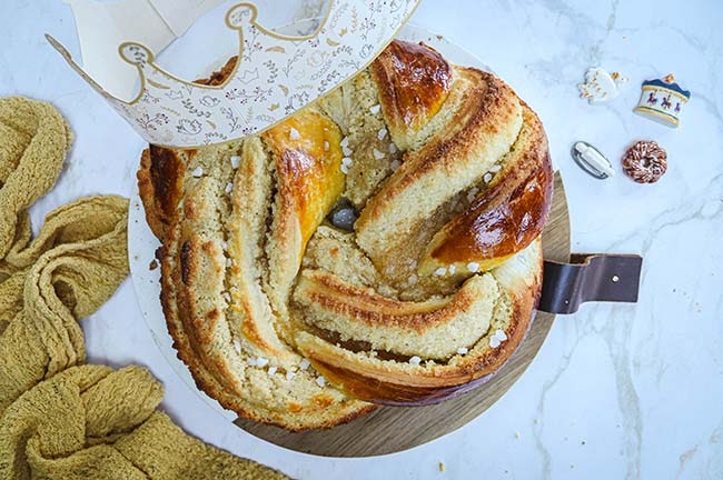 Couronne des rois Babka à la crème d'amande