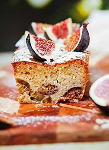 Cake aux figues, amandes et miel