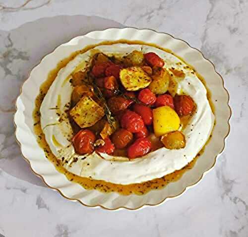 Chaud-froid de tomates cerises au yaourt citronné de Ottolenghi