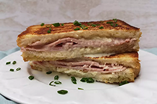 Croque monsieur au jambon à la poêle