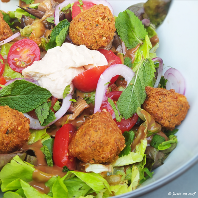 Salade de falafels à la crème de balsamique 