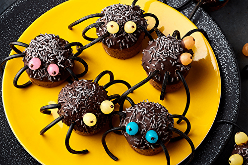 Muffins araignées en chocolat, petits monstres à croquer