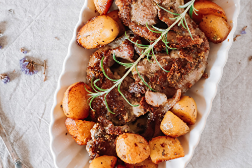 Côtelettes d’agneau au pesto de pistache