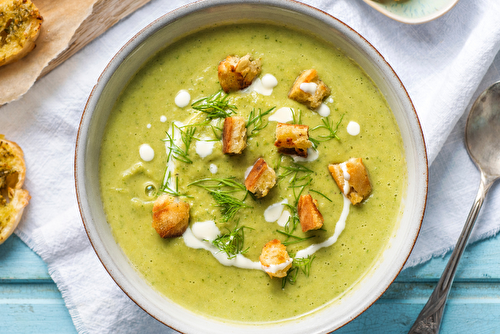 Soupe fraîche de courgette au yaourt